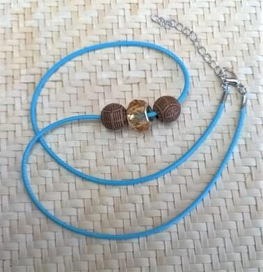 Náhrdelník s dřevěnýma kuličkama a pandora korálek (BD548)