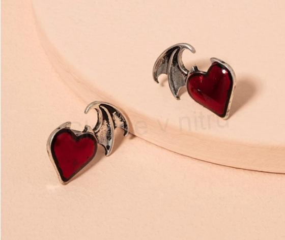 Puzetové náušnice Devil srdce s křídly (BB690)