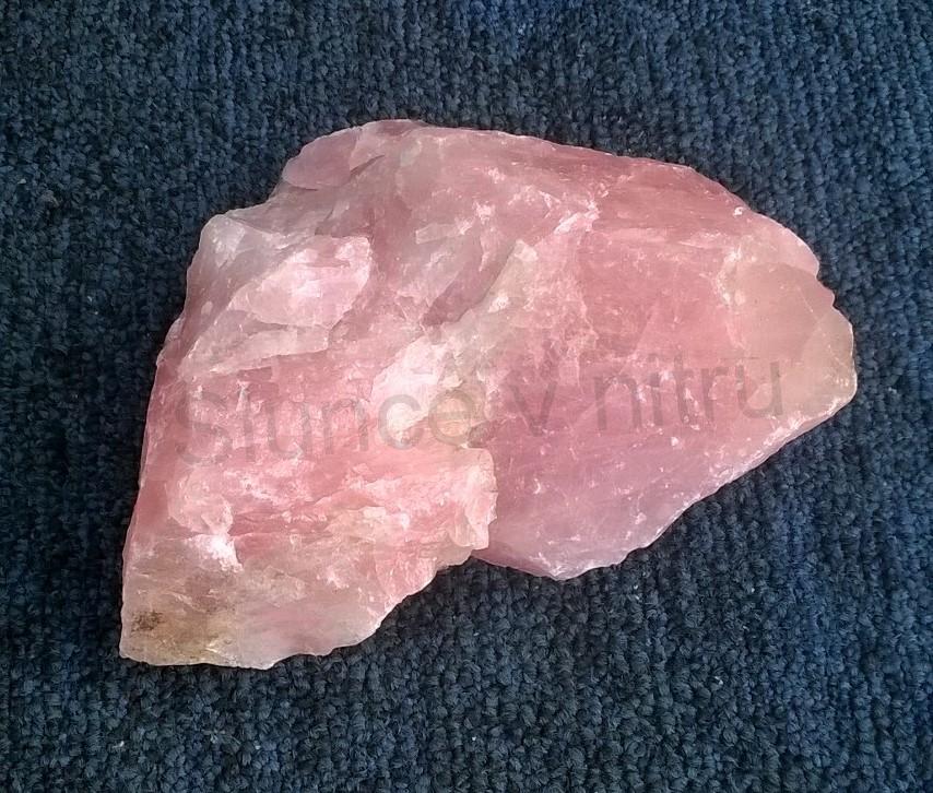 Velký Růženin surový 1367g (Madagaskar) (X1222)