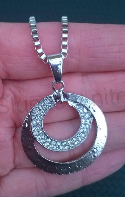  Náhrdelník s výrazným kruhovým přívěskem (BD577)