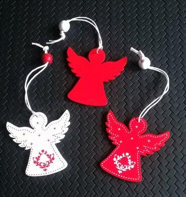 Dřevěný vánoční malovaný andílek červený (H353)