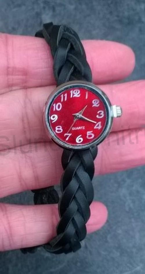 Hodinky v náramku červené (H362)