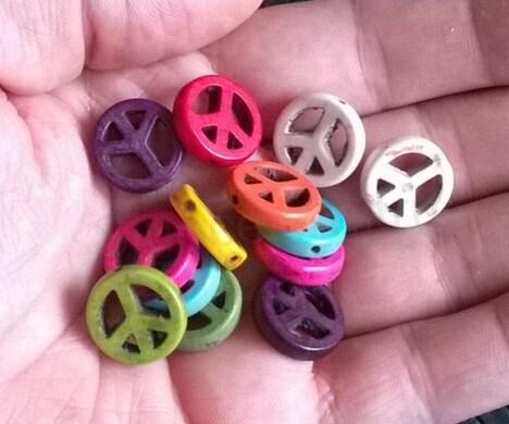 Tyrkysový symbol míru z minerálů - 15 mm oranžový (X1241)