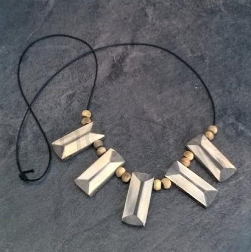 Modní Retro náhrdelník s imitací dřeva (BD593)