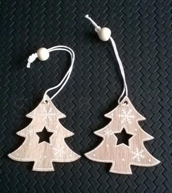 Dřevěné vánoční ozdoby strom (H378)