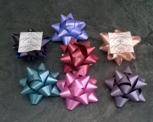 Dárková stužka, rozeta 7 cm (E672)