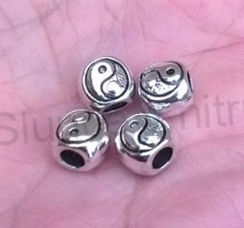 Kovový korálek - mezidíl Jin a Jang 10 x 9 x 8 mm (AA308)