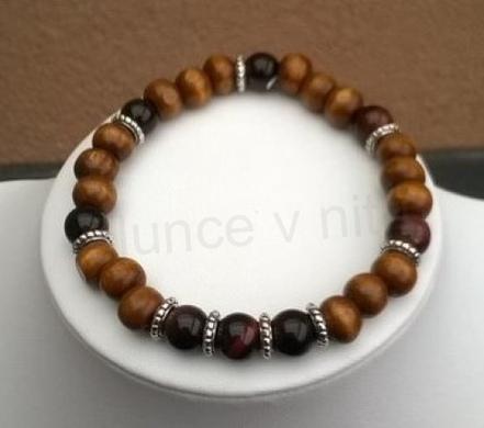 Minerální náramek byčí oko se dřevem a ozdobami (X1293)