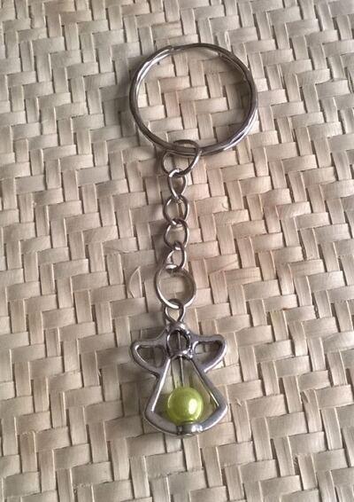 Přívěsek na klíče - andílek pro štěstí žlutý (H410)