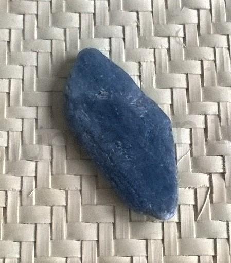 Kyanit surový 5,7 g (Brazílie) (X1321)