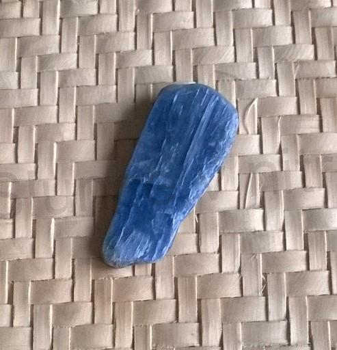 Kyanit surový 3,3 g (Brazílie) (X1335)