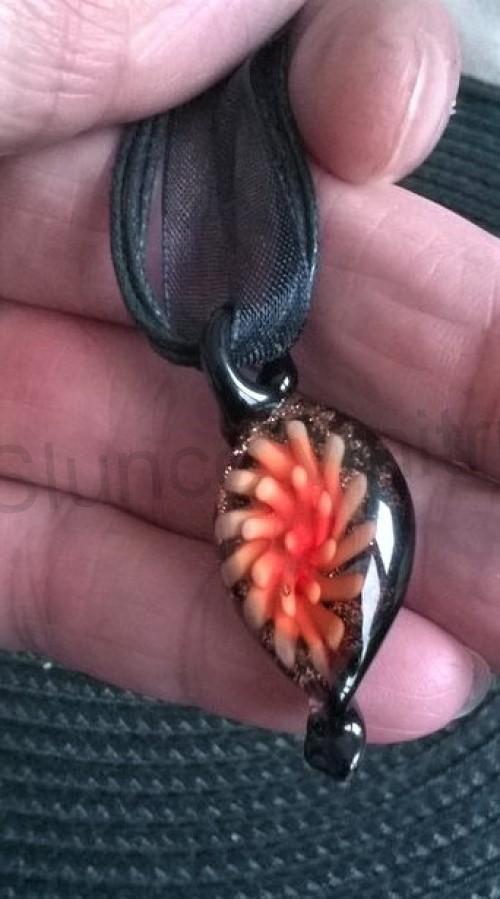 Náhrdelník slza, kapka z Lampglas skla (BD623)