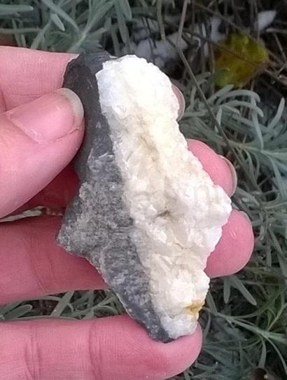 Drúza kalcitu 30 g (Česká Republika) (X1381)