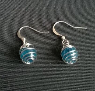 Minerální apatitové ozdobné náušnice platinové 8,2 x 8,2 mm (X1473) 