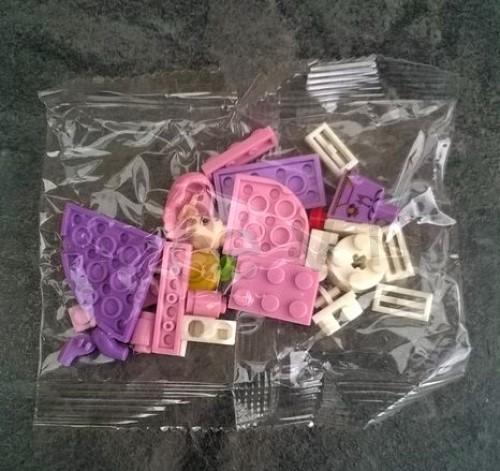 Stavebnice lego dívka s klavírem (D11)