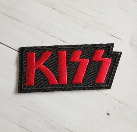 Nášivka Kiss 7,8 × 3,5 cm (C654)