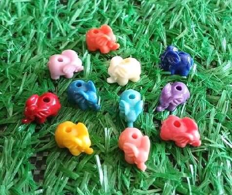 Slon korálek barevný fialový světlý (AC280)