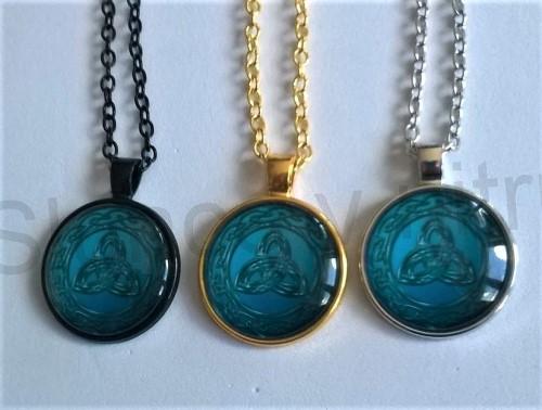 Náhrdelník s přívěškem Triquetra (BD692)