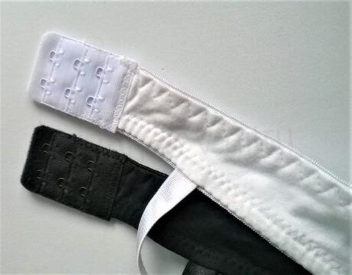 Dámská krajková podprsenka s kosticemi bez výstuže 105C černá (K205)