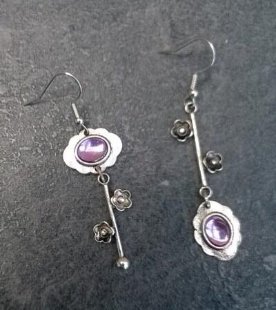 Kované visací vykladáné náušnice ozdobné kytičkové (BB730)