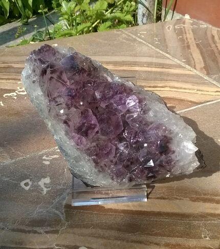 Ametyst drúza narostlá v chalcedonu 1070 g (Brazílie) (X1657)