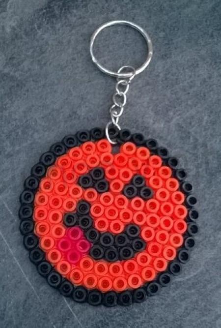 Přívěsek, klíčenka na klíče smailík (D735)