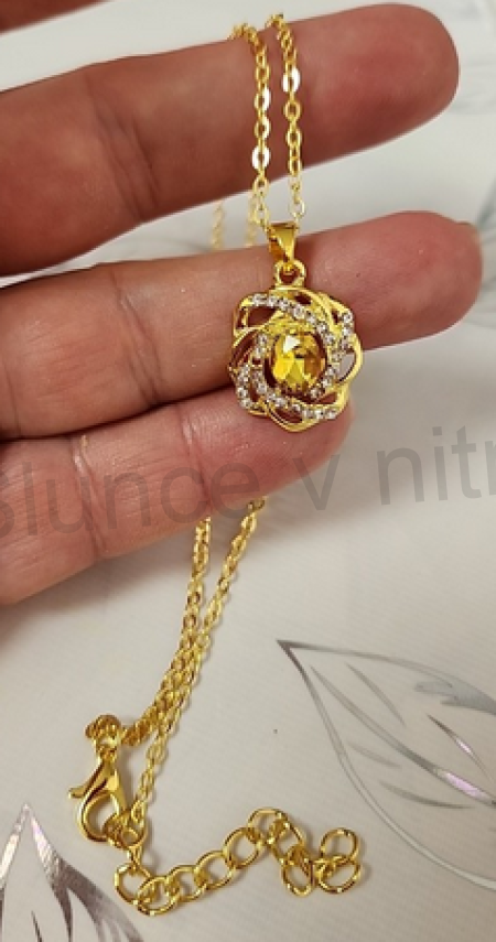 Pozlacený náhrdelník Topaz s čirými zirkony (X1711)