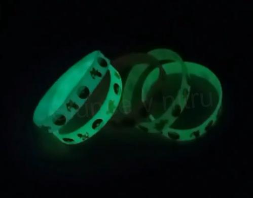 Pokemon silikonový náramek luminus Pikachu bílá (BC567)