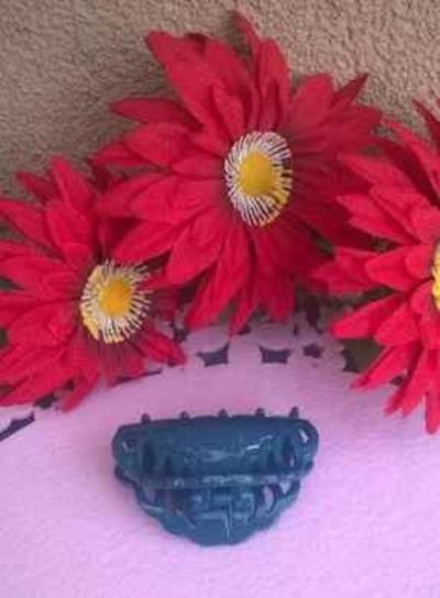 Střední skřipec do vlasů ozdobný 7 x 4,3 cm (H521)