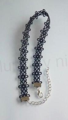 Náhrdelník choker kytičkový krajkový (BD835)