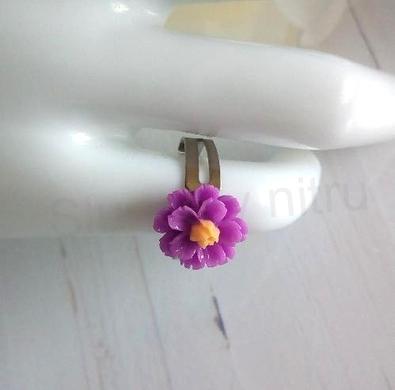 Jemný nastavitelný prstýnek fialová kytička (BP464)