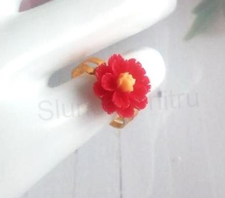 Jemný nastavitelný prstýnek červená kytička (BP470)