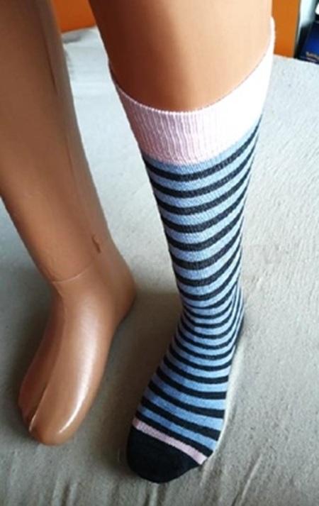 Kompresní podkolenky OEKO-TEX Bio bavlna velikost 34 - 36 šedé pruhy (K533)