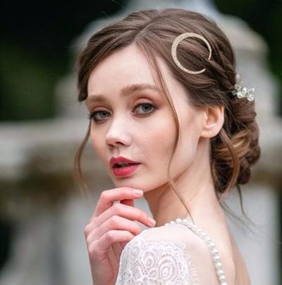 Sponka, vlásenka do vlasů se štrasovými kamínky (H611)