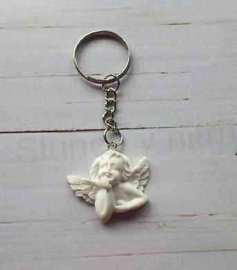 Pryskyřičná klíčenka andílek (PP206)