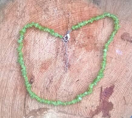 Olivínový tromlovaný náhrdelník 53 cm (X1908)