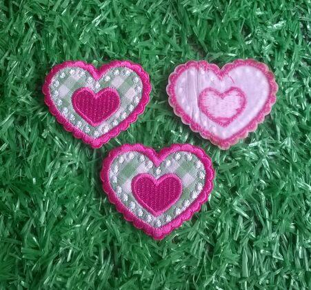Nášivka, nažehlovačka srdce 5 x 4,1 cm (C759)