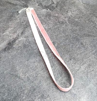 Náhrdelník choker sametový dlouhý růžový (BD923)