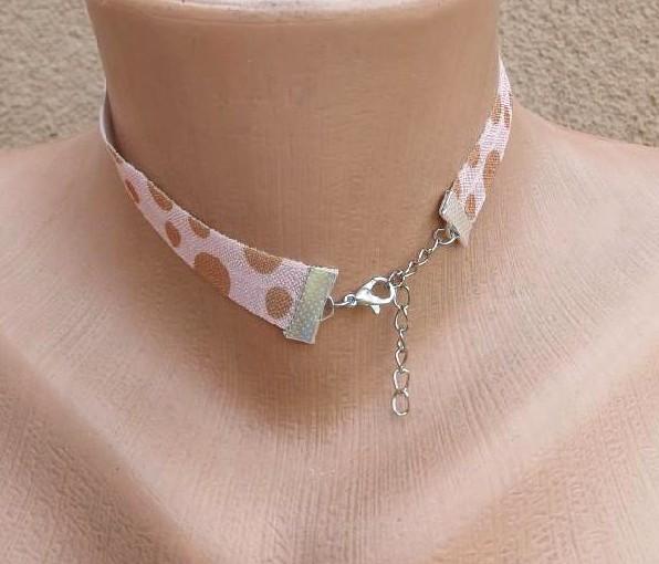Náhrdelník choker tygrovaný pružný krátký růžový (BD932)