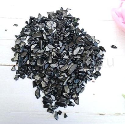 Šungit zlomky 3 - 5 mm, bez díry 10 g (X2073)