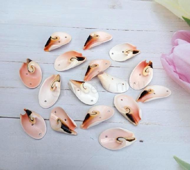 Přírodní mušle s dírkami 2,8 x 1,6 mm - 2 kusy (X2078)