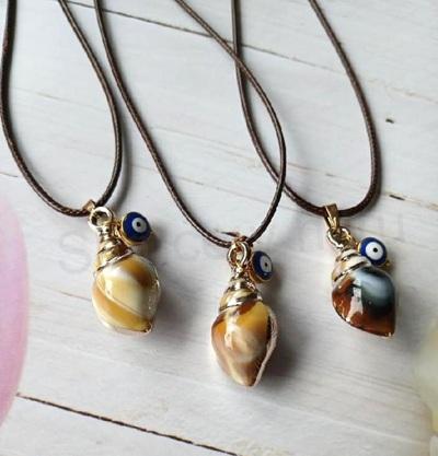 Náhrdelník pokovený přívěsek mušle, oko (BD956)