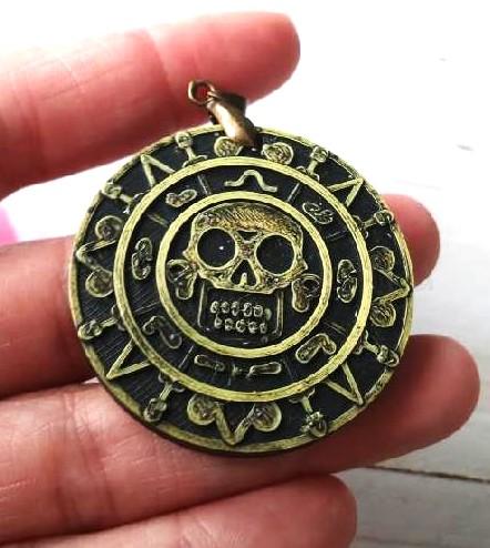 Přívěsek mince, Aztécký medailon 5,5 X 4,5 - Jack sparrow (AA356)