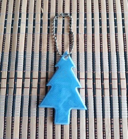 Klíčenka reflexní, fosforový stromek zelený (E1055)