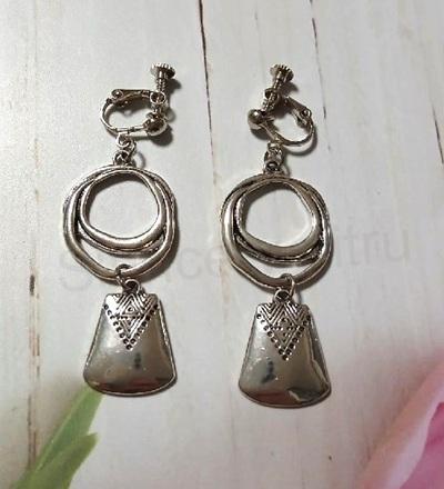 Šroubovací klipsy – ozdobné náušnice v platinové barvě (BB942)