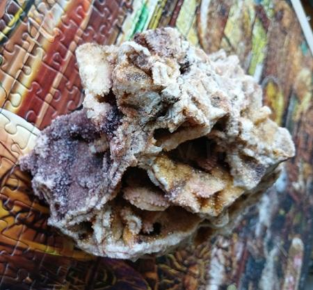 Mřížkový (Lamelární) křemen – Boxwork Quartz – sběratelská drúza (1600 g) (X2222)