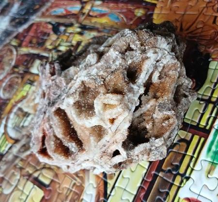 Mřížkový (Lamelární) křemen – Boxwork Quartz – sběratelská drúza (470 g) (X2233)