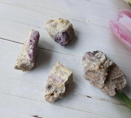 Minerální kámen ametyst drúza (57,95 g) (X2251)