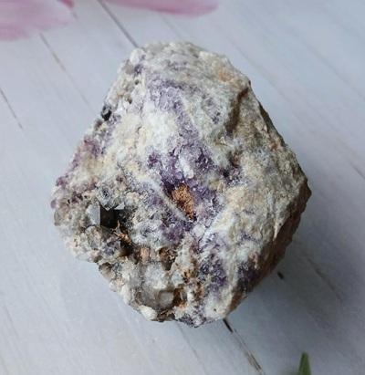 Minerální kámen ametyst drúza s krystaly morionu (164,20 g) (X2260)