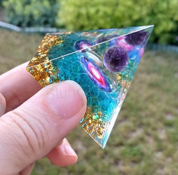 Orgonitová pyramida - Ametystové souhvězdí 5,1 x 5 cm (PP224)
